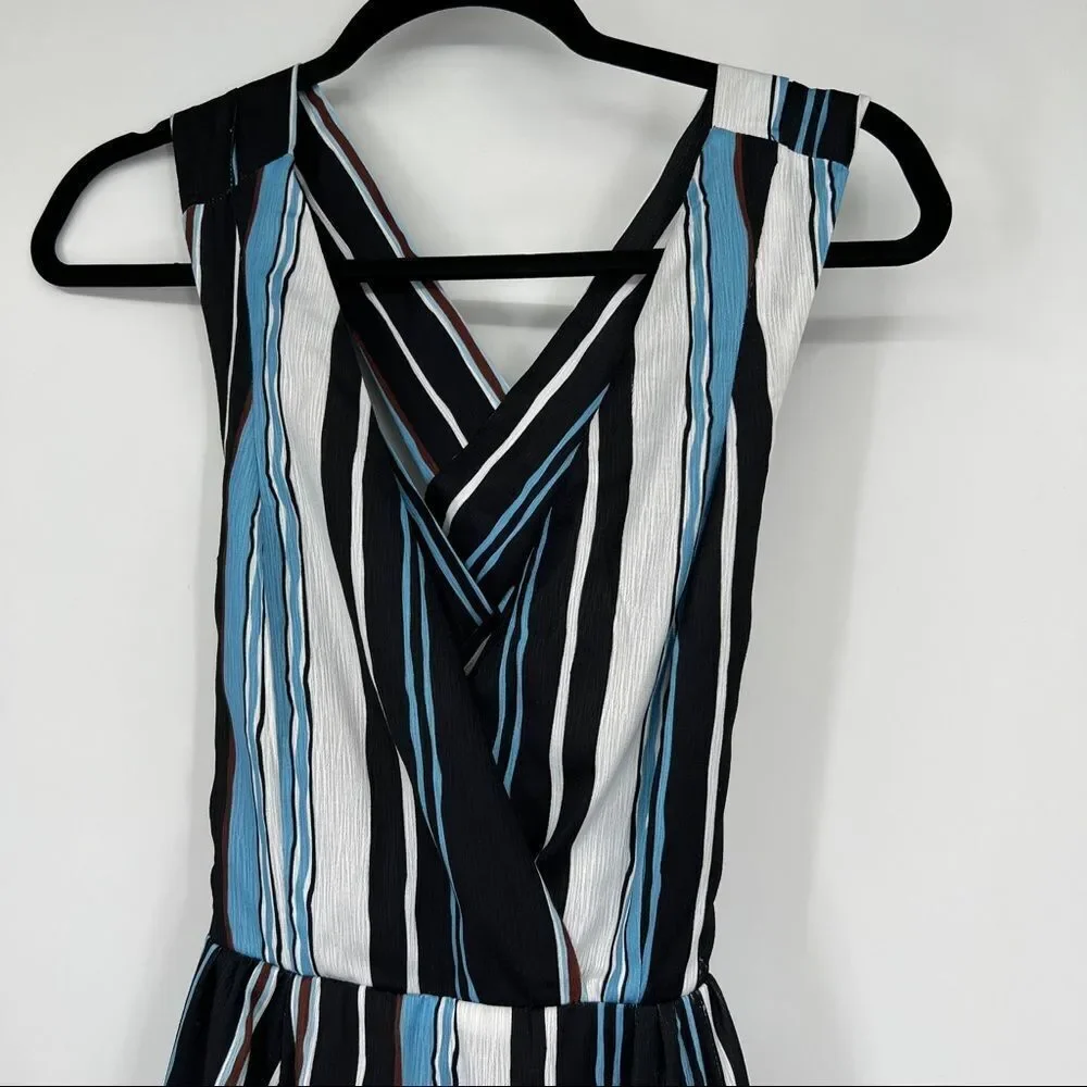 L'ATISTE Multi Striped Cutout Criss-cross A-Line Woven V-neck Sleeveless Dress - Picture 2 of 16